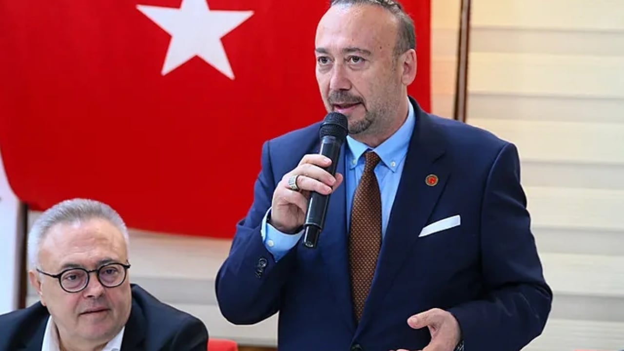 Foto - Fuhuşçu başkan Özkan Yalım’ın avukatı Özgür Özel’den