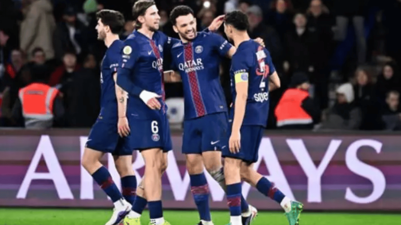 Foto - Futbolculara servet ödüyorlar! Türkiye'den bir takım listeye girdi!