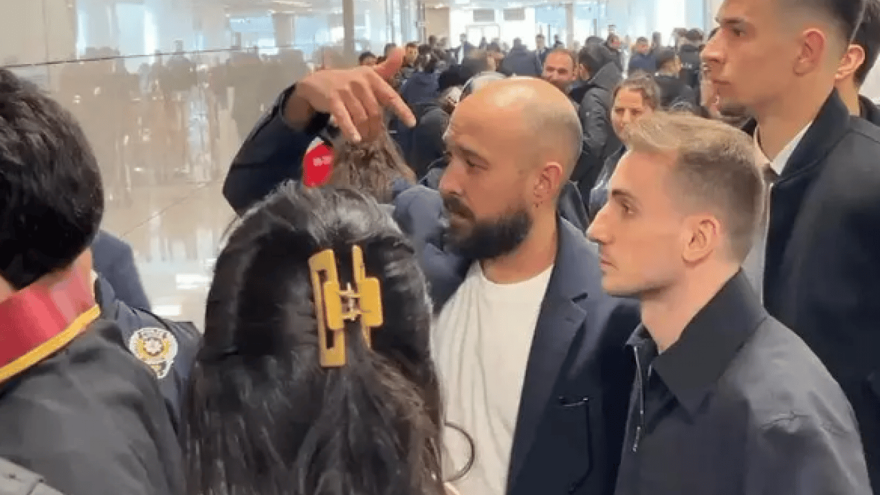 Foto - Futbolda bahis soruşturması: Mert Hakan için mahkemeye koştular!