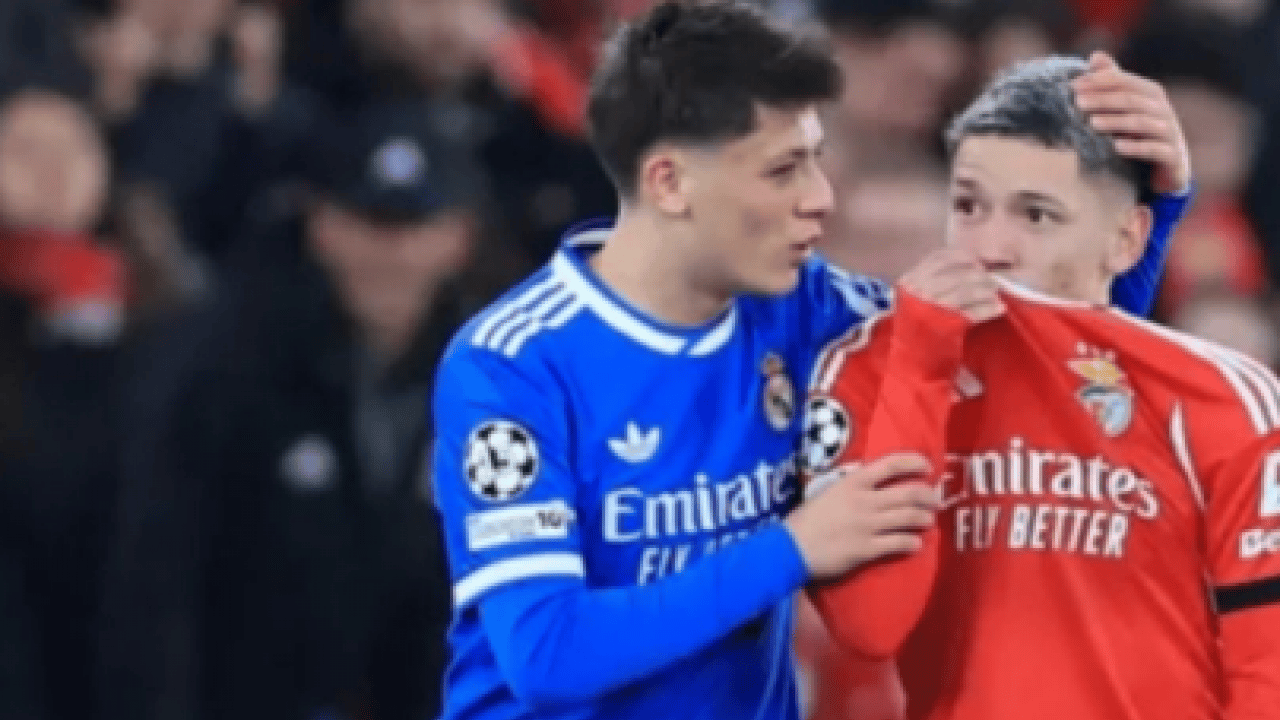 Foto - Futbolda yeni dönem: Bu hareketi yapan kırmızı kart görecek!