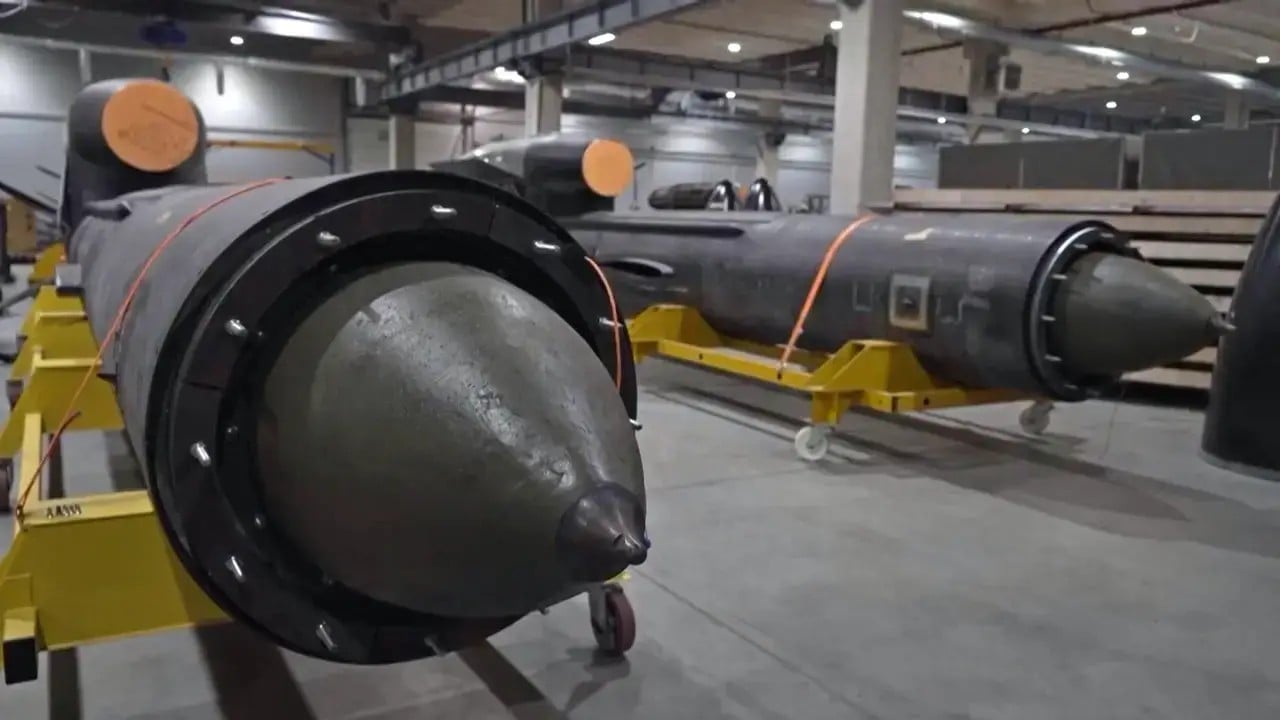 Foto - Füze üretimi yapıyordu! Savunma sanayi tesisleri vuruldu, tüm emekler çöp oldu