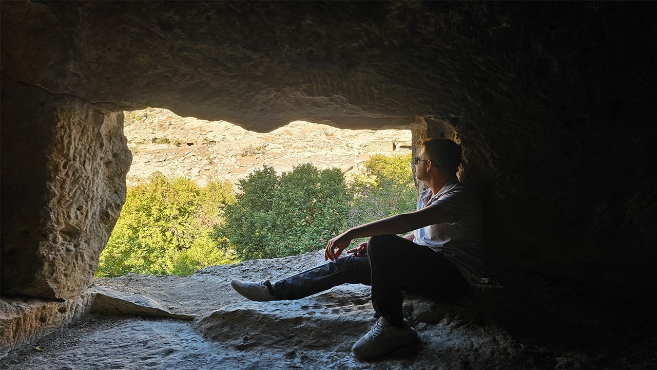 Gabar’ın 7 katlı apartman mağarası