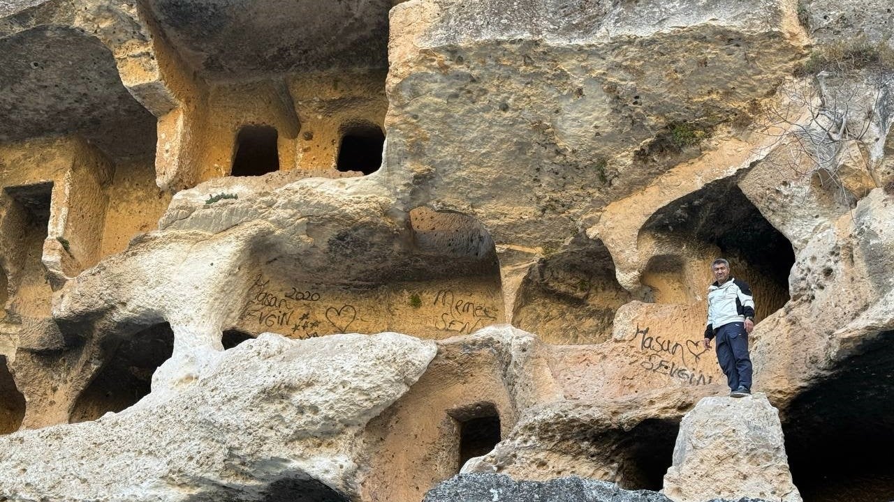 Foto - Gabar’ın 7 katlı apartman mağarası