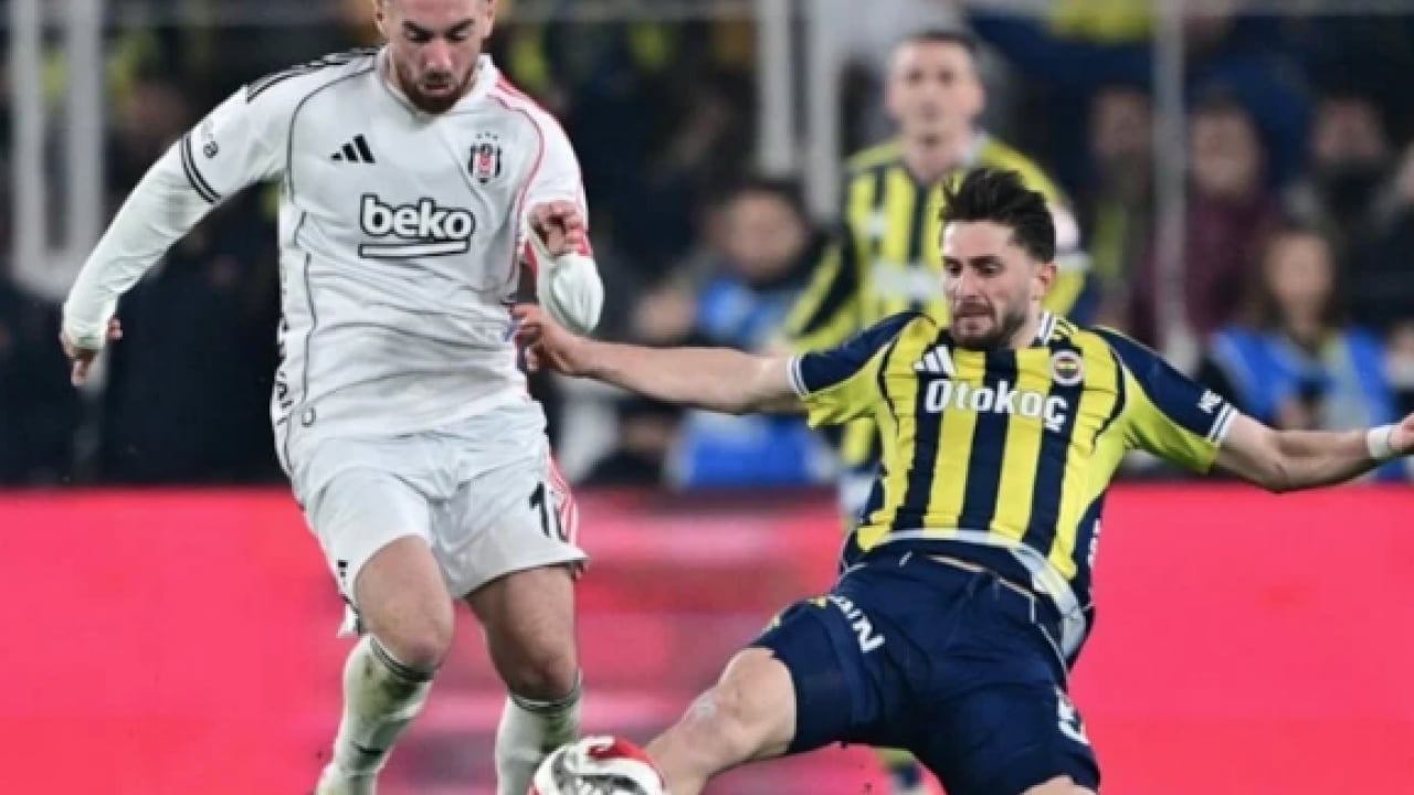 Foto - Galatasaray mı, Fenerbahçe mi, Trabzonspor mu, Beşiktaş mı? Şampiyonluk yarışı kızışacak: Süper Lig'de derbi haftası!