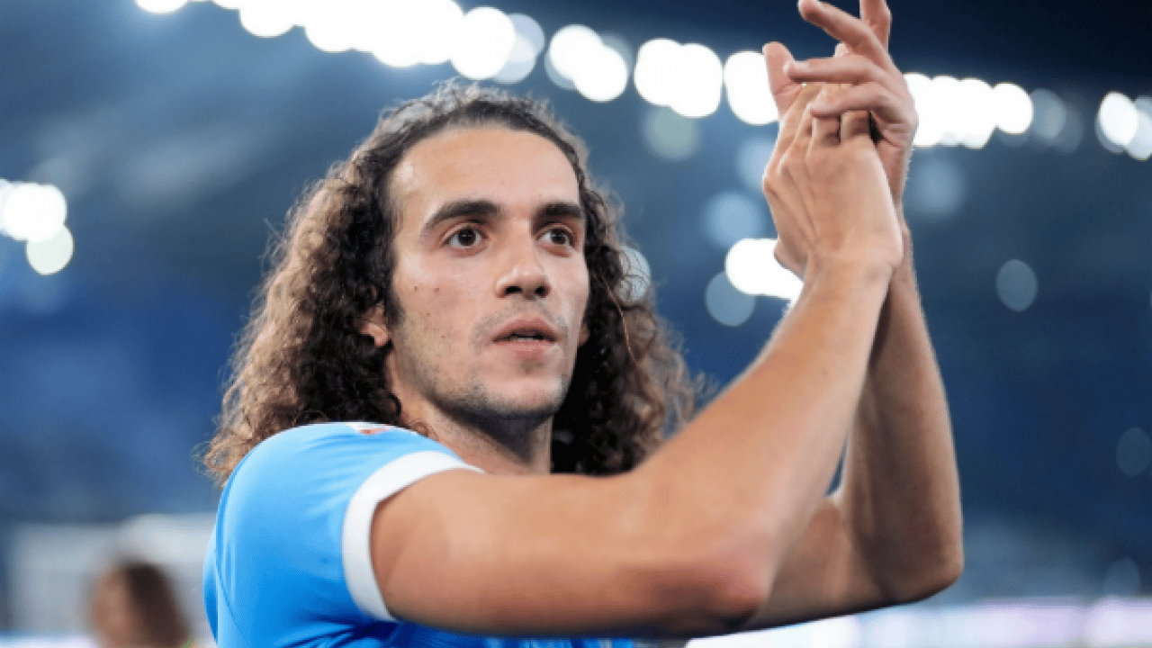 Foto - Galatasaray taraftarıyla kavga etmişti: Yıldız isim aslan oluyor!