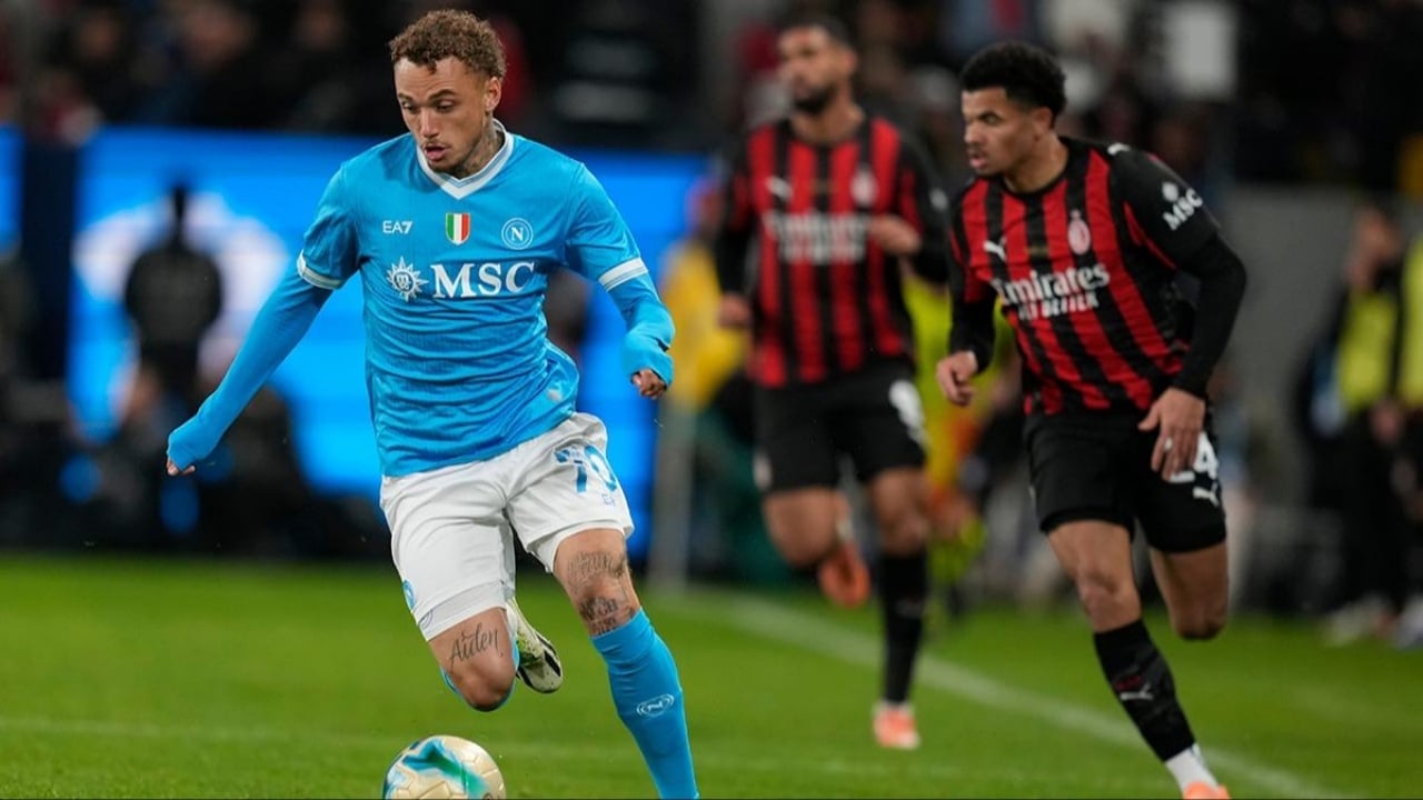 Foto - Galatasaray transferde bombayı patlattı! Dünyaca ünlü kanat oyuncusu, koptu geliyor