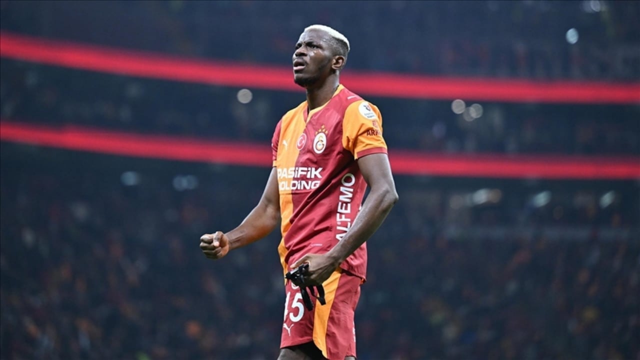 Foto - Galatasaray yönetiminden beklenen karar çıktı! Bu parayı veren, Osimhen’i alıp götürür