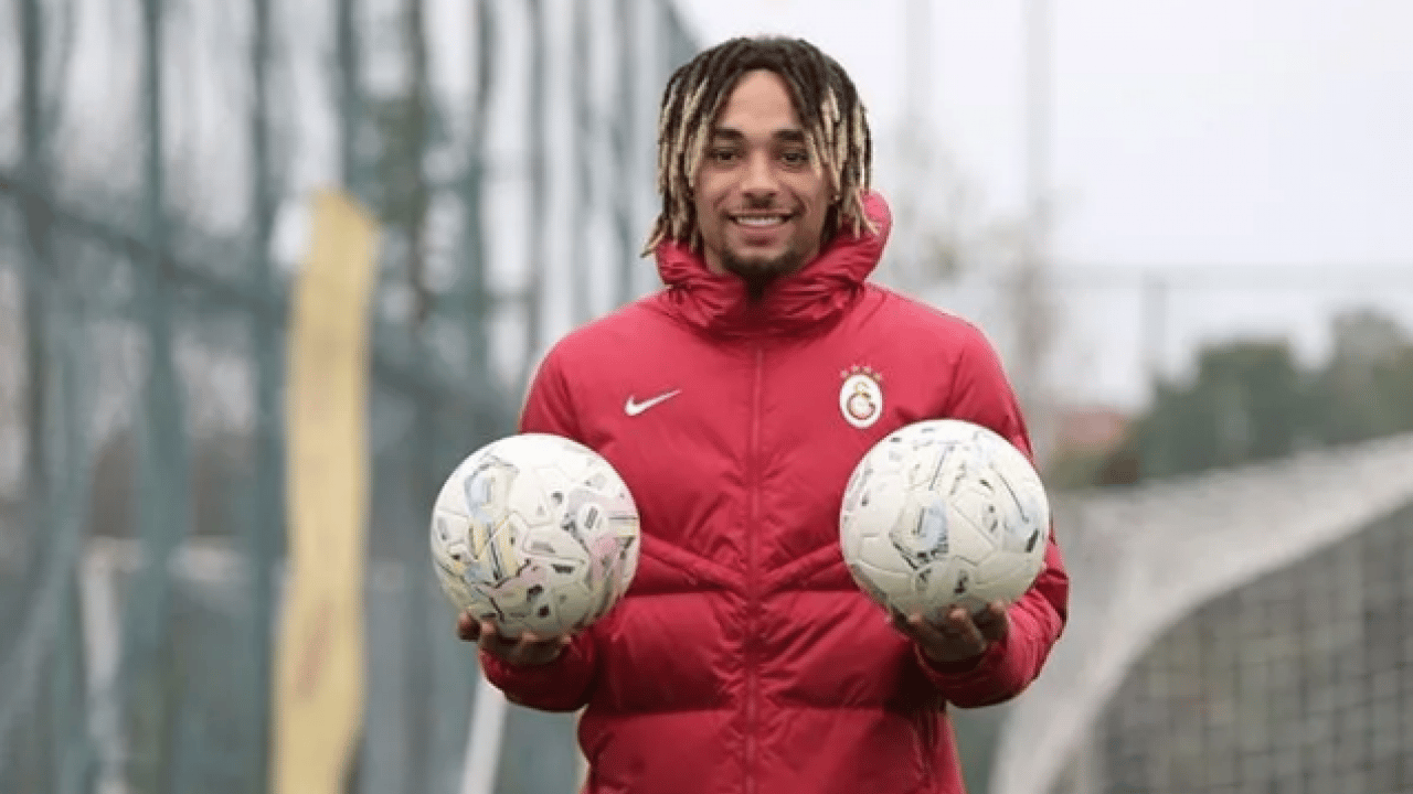 Galatasaray'a servet ödenmişti: Sacha Boey ile ilgili kararını duyurdular ve...