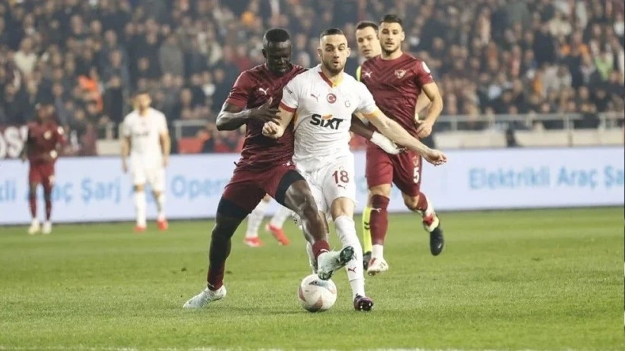Foto - Galatasaray'da 3 isim yolcu: İşte Okan Buruk'un biletini kestiği futbolcular