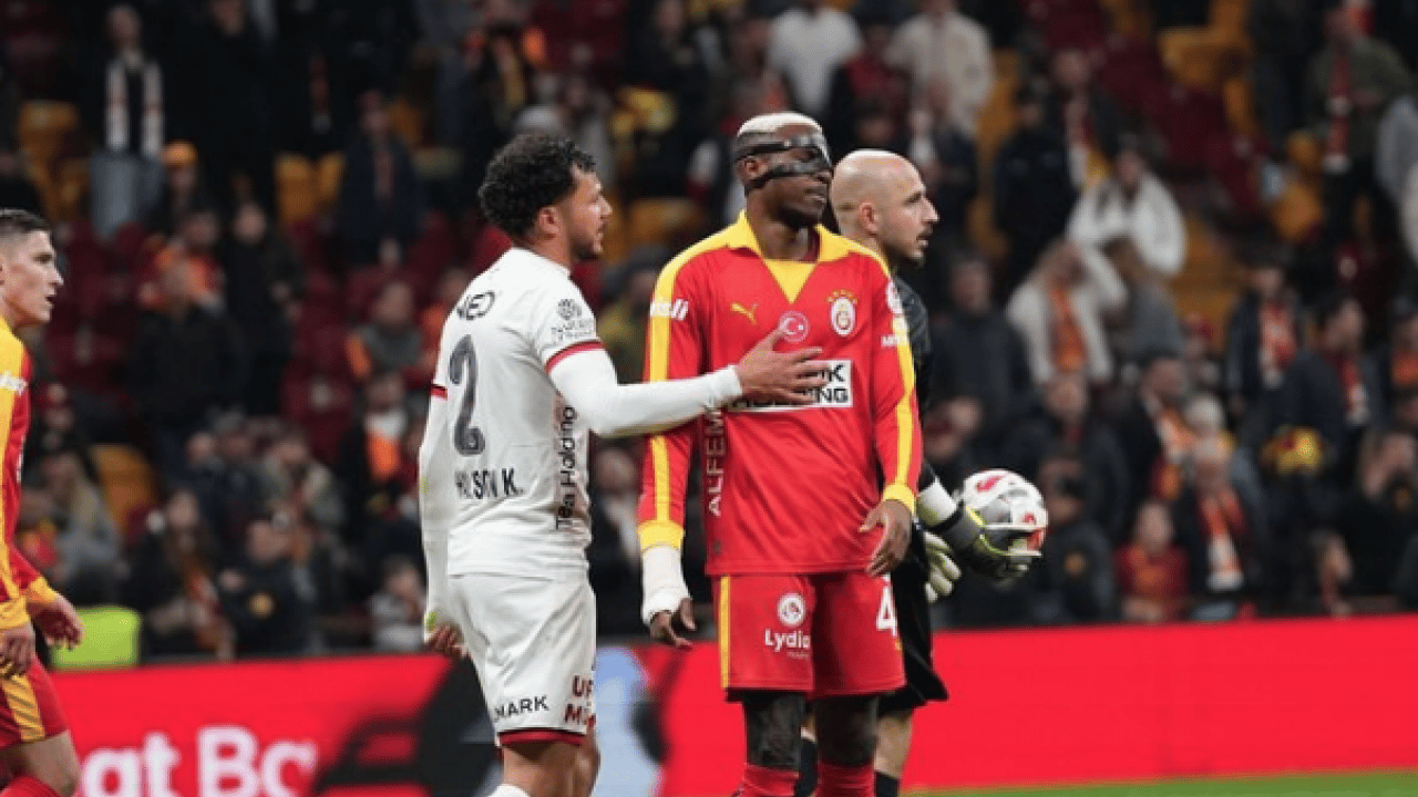 Foto - Galatasaray'da flaş ayrılık gelişmesi! Gençlerbirliği maçı sonrası bileti kesildi