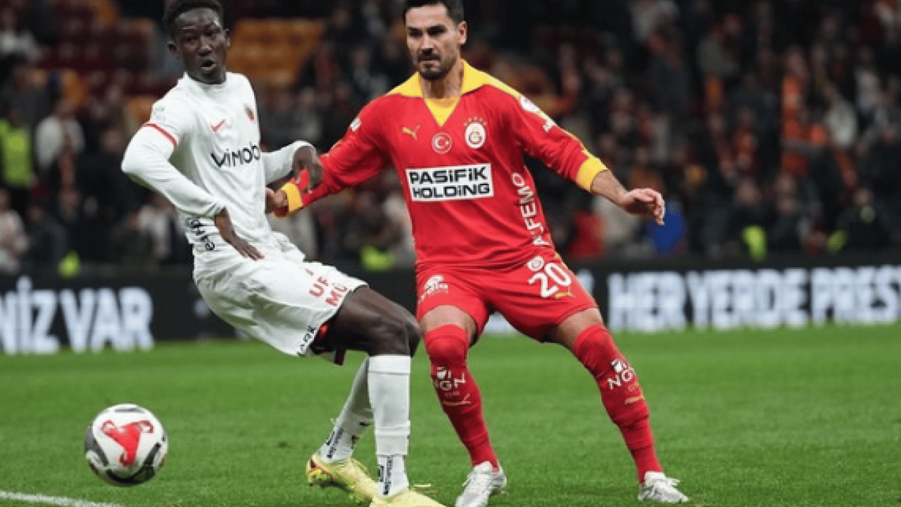 Foto - Galatasaray'da flaş ayrılık gelişmesi! Gençlerbirliği maçı sonrası bileti kesildi