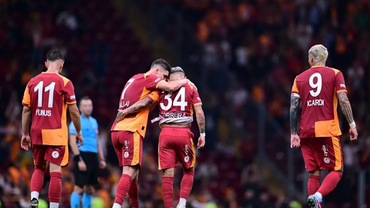 Galatasaray'da soyunma odası şovuna son verildi! Okan Buruk devrimi!