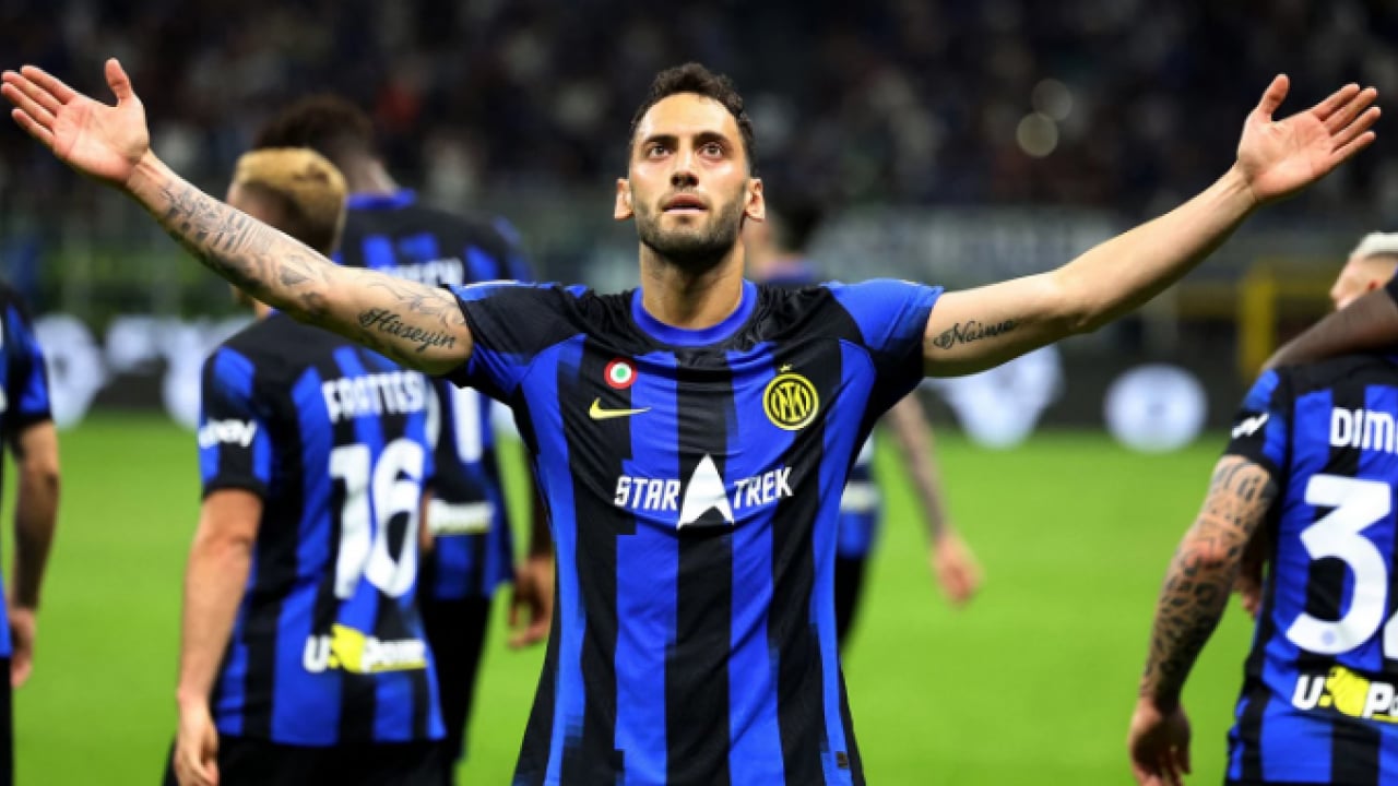 Foto - Galatasaray’dan Hakan Çalhanoğlu açıklaması! ‘Bir gün onu Galatasaray formasıyla göreceğiz'