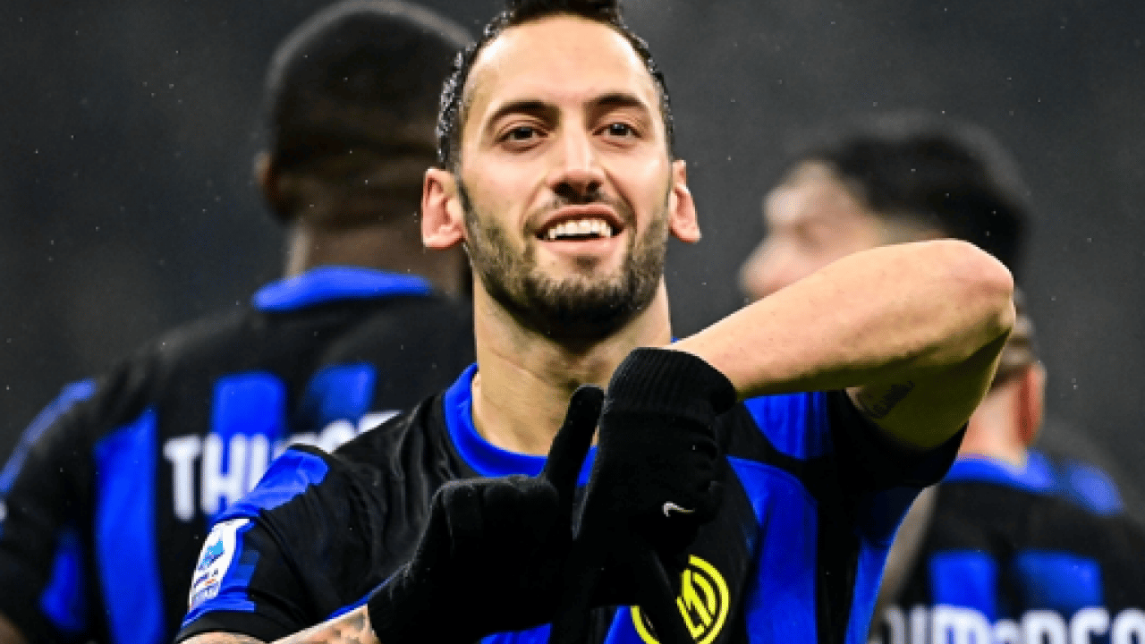 Foto - Galatasaray’dan Hakan Çalhanoğlu açıklaması! ‘Bir gün onu Galatasaray formasıyla göreceğiz'