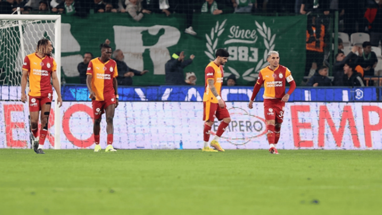 Foto - Galatasaray’ın serisi bozkırda son buldu! 10 maçtır bileği bükülmeyen Cimbom, Konyaspor kalesini geçemedi