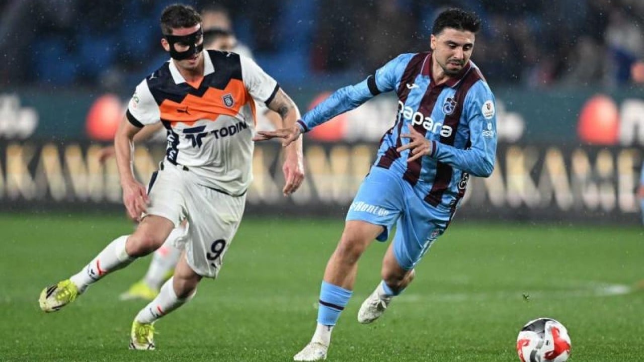 Foto - Galatasaray’ın teklifi ortaya çıktı! Bertuğ Yıldırım geliyor o gidiyor