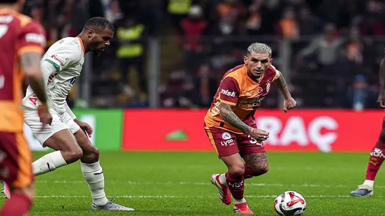 Foto - Galatasaray'ın yıldız futbolcusu Torreira'ya yumruklu saldırı