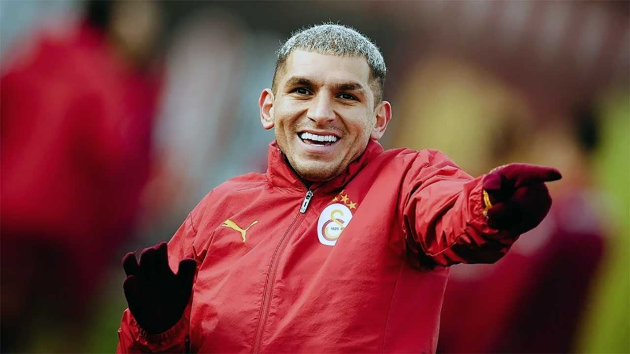 Galatasaray'ın yıldız futbolcusu Torreira'ya yumruklu saldırı