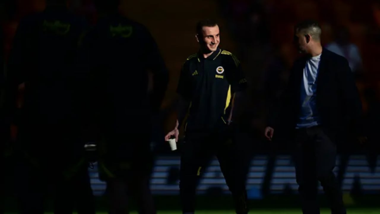 Foto - Galatasaraylı taraftarlardan Kerem Aktürkoğlu'na tepki