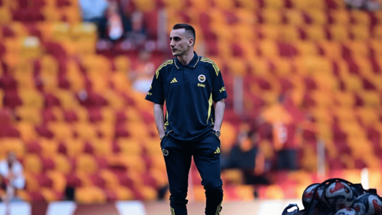 Galatasaraylı taraftarlardan Kerem Aktürkoğlu'na tepki