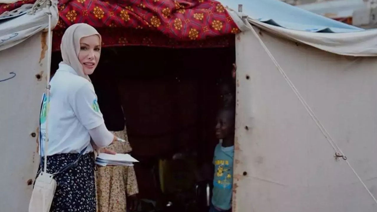 Foto - Gamze Özçelik ayrı kıtada gönülleri fethediyor: Kendi Sudan’da kalbi Gazze’de