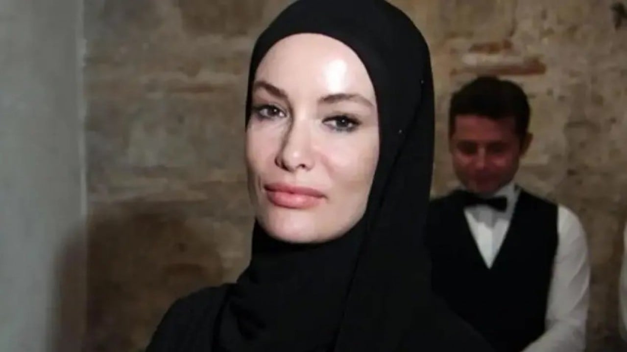 Foto - Gamze Özçelik geri döndü! Ses getirecek diziyle el sıkıştı