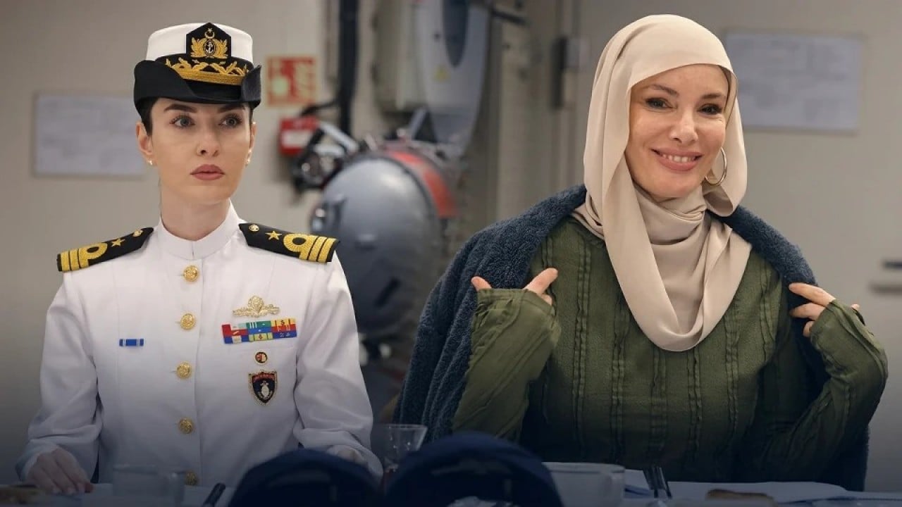 Foto - Gamze Özçelik geri döndü! Ses getirecek diziyle el sıkıştı