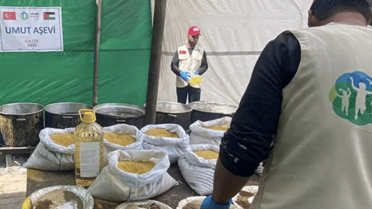 Foto - Gamze Özçelik'ten duygulandıran hamle: Gazze için öyle bir şey yaptı ki!