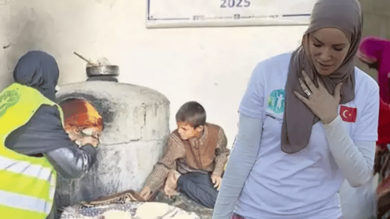 Foto - Gamze Özçelik'ten duygulandıran hamle: Gazze için öyle bir şey yaptı ki!