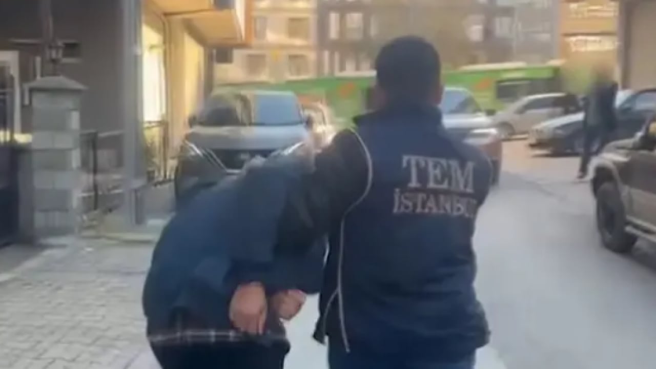 Foto - Gaybubet evleri ve sahte kimlikler sökmedi: FETÖ’nün yeni hücreleri yerle bir edildi
