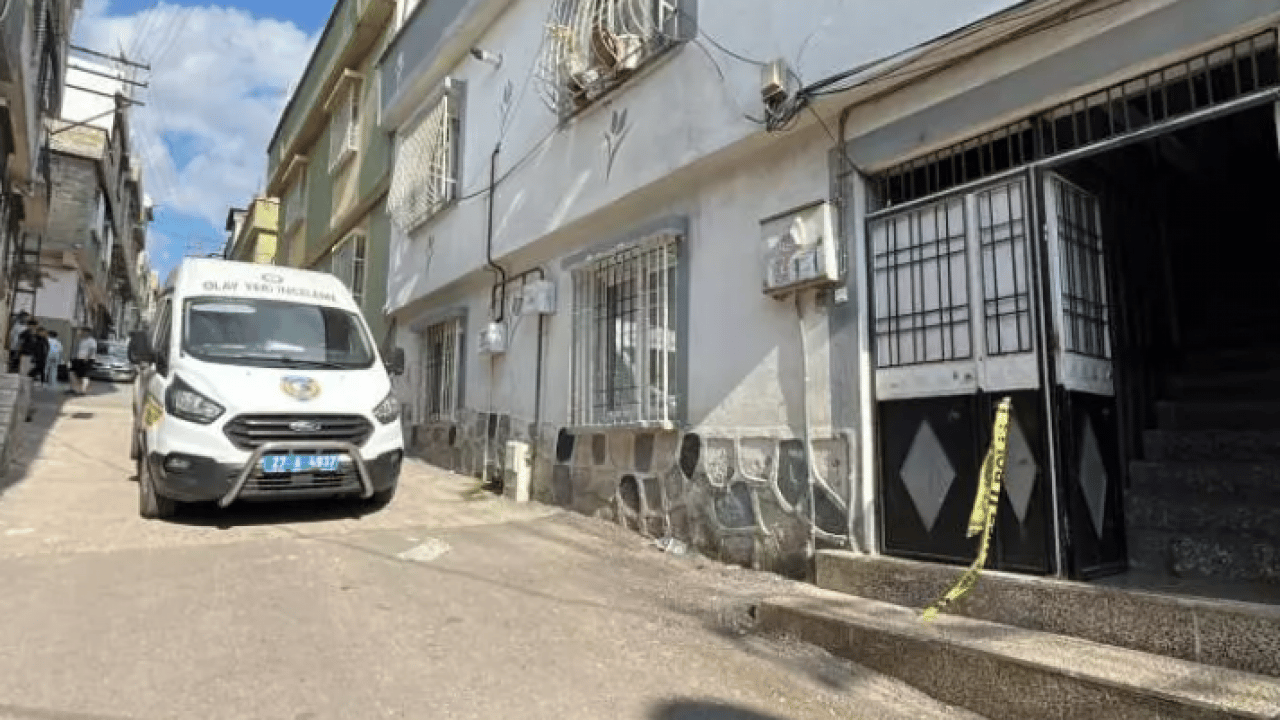 Gaziantep'te aile faciası: 14 yaşındaki kız babasını öldürdü!