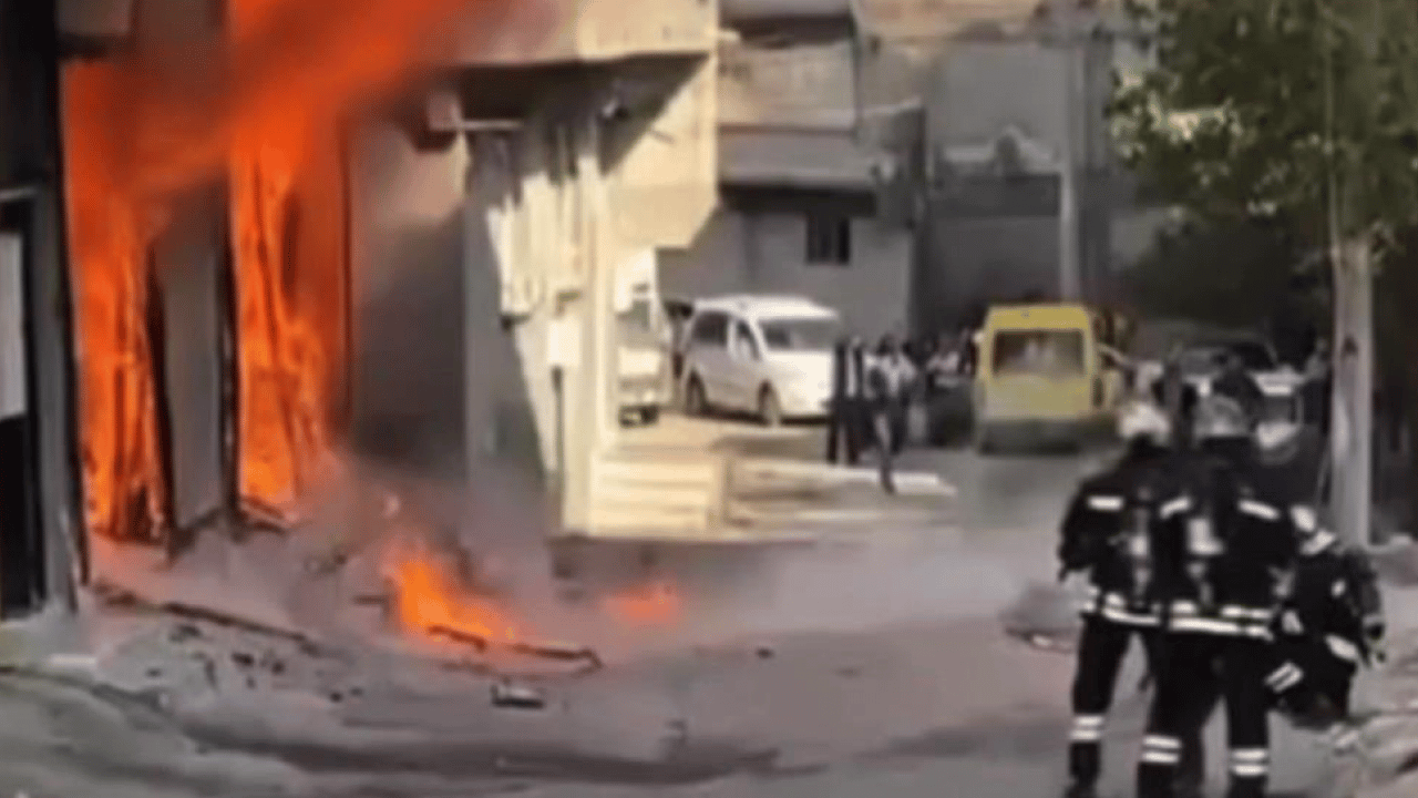 Foto - Gaziantep’te korkutan yangın: İş yerini saran alevler 2 saatte kontrol altına alınabildi