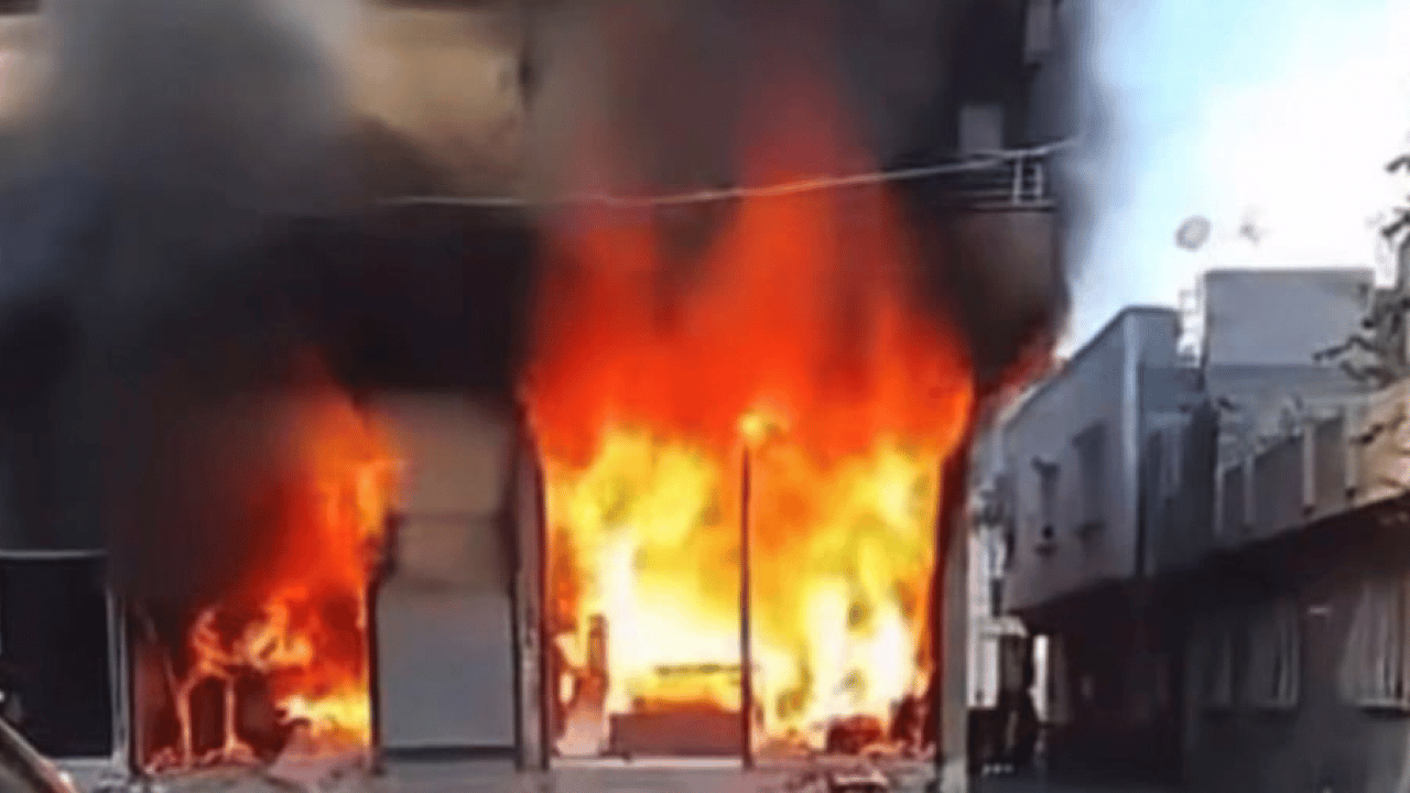 Foto - Gaziantep’te korkutan yangın: İş yerini saran alevler 2 saatte kontrol altına alınabildi