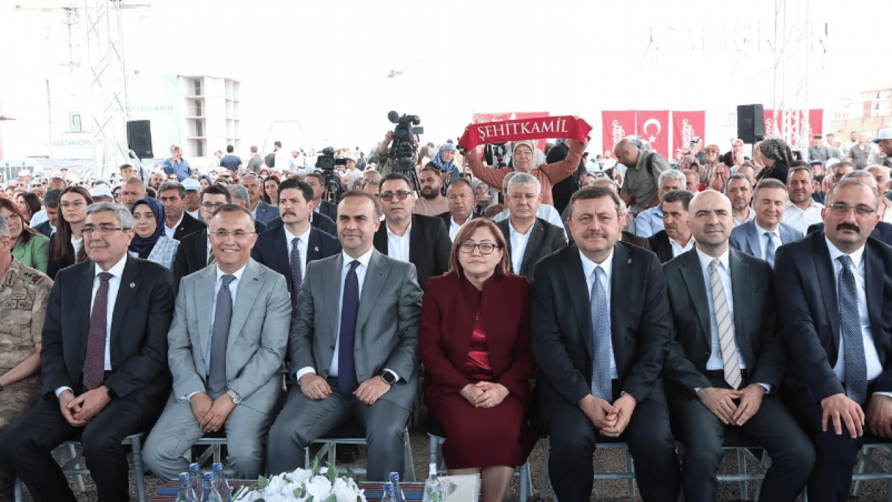 Foto - Gazikonut tarafından yapılan konutların temeli atıldı! Büyük çalışma devam ediyor...