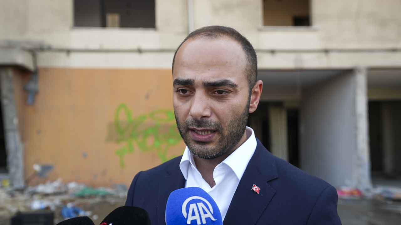 Foto - Gaziosmanpaşa'da kentsel dönüşümde tarihi gün! Yıllardır çözülemeyen Albayrak Sitesi'nde engeller aşıldı, ilk kepçe vuruldu!