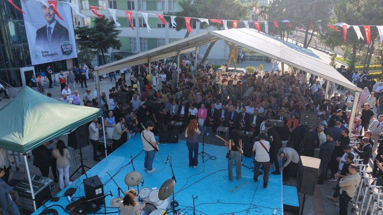 Gaziosmanpaşa'da Paşa Kahveleri dönemi başladı: Taşlıtarla hizmete açıldı
