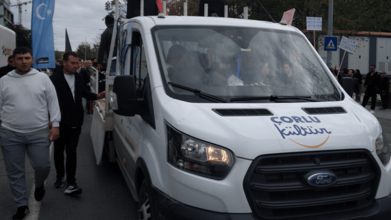 Foto - Gazze için düzenlenen etkinliği haber yapan gazeteciye CHP’li Çorlu Belediyesi personeli saldırdı