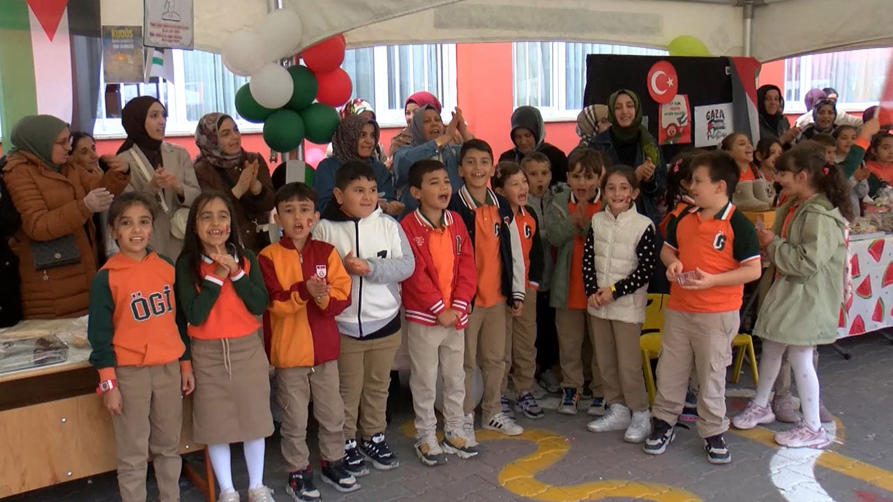 Foto - Gazze için gönüllü seferberlik! Bakan Tekin öğrencilerin kermesini ziyaret etti