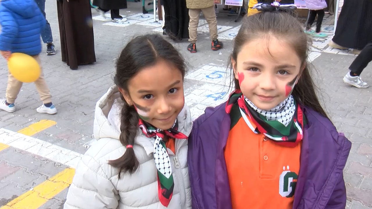 Foto - Gazze için gönüllü seferberlik! Bakan Tekin öğrencilerin kermesini ziyaret etti