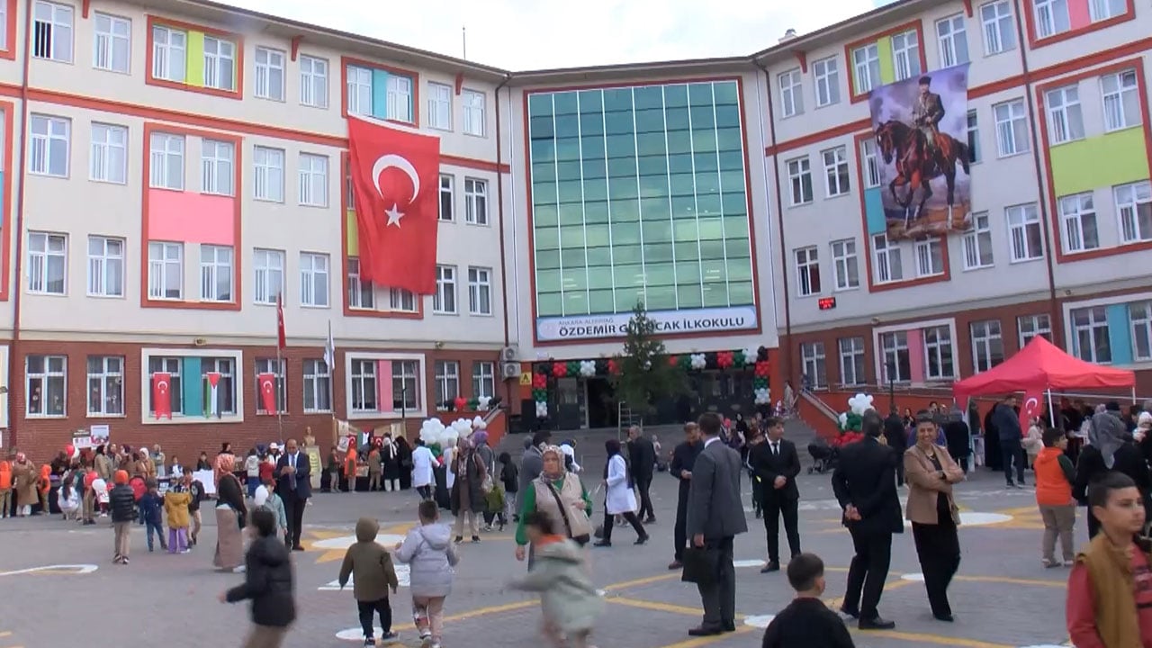 Foto - Gazze için gönüllü seferberlik! Bakan Tekin öğrencilerin kermesini ziyaret etti