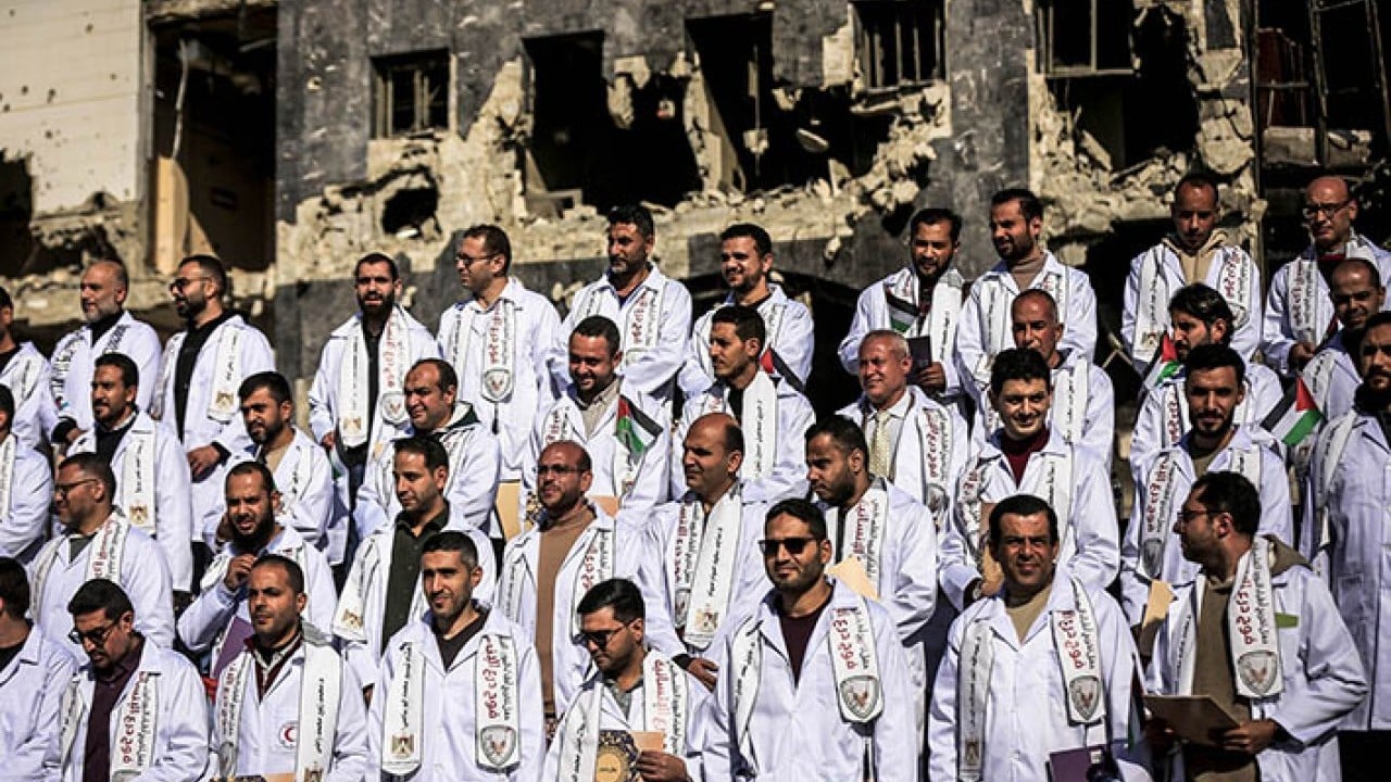 Foto - Gazze'de 168 doktor uzmanlık sertifikasını aldı. Yıkımın içinde doktor oldular