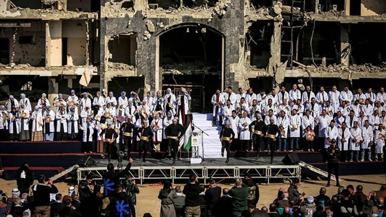 Foto - Gazze'de 168 doktor uzmanlık sertifikasını aldı. Yıkımın içinde doktor oldular