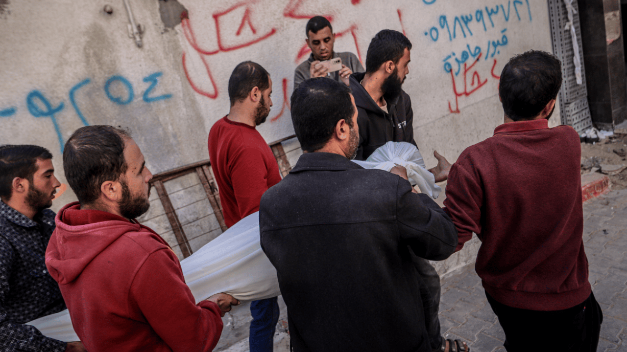 Foto - Gazze’de acı bir kez daha büyüdü! Ateşkes ihlalinde ölenlerin cenazeleri omuzlarda: Dünya görmezden geliyor