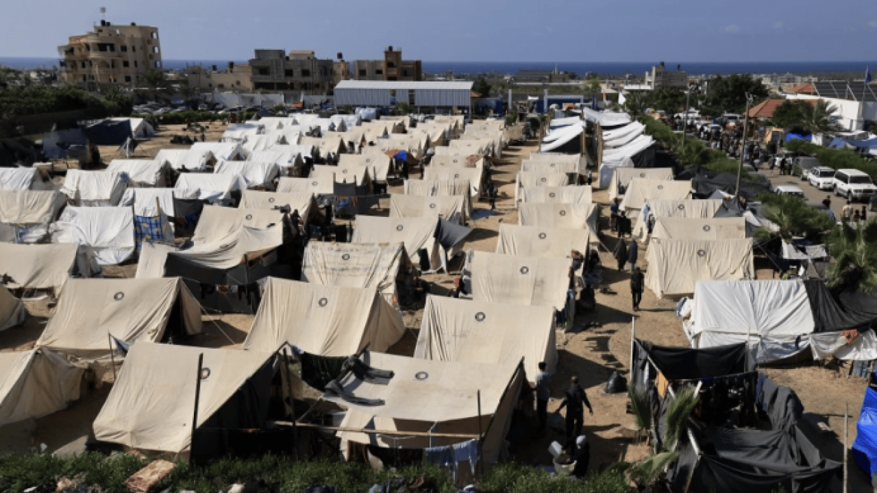 Foto - Gazze’de karanlığın içinde kalan hayatlar: Görme engelli çift ve çocuklarının ‘çadır’ savaşı