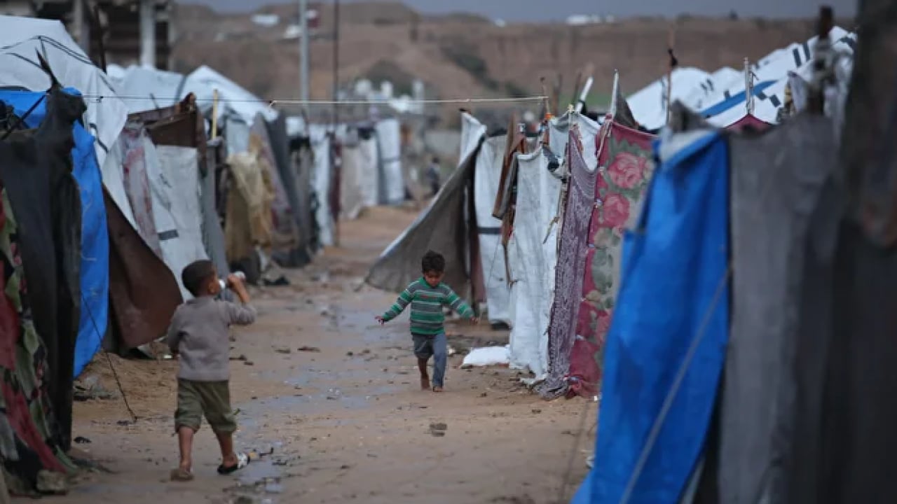 Foto - Gazze’de karanlığın içinde kalan hayatlar: Görme engelli çift ve çocuklarının ‘çadır’ savaşı