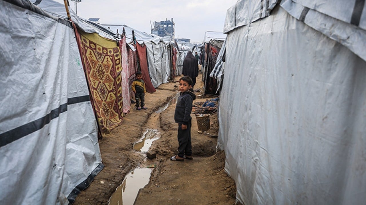 Foto - Gazze’de su altında kalan çadırlarda bebekler tek tek ölüyor Soykırım devam ediyor