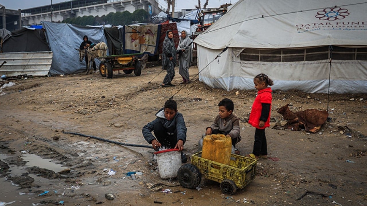 Foto - Gazze’de su altında kalan çadırlarda bebekler tek tek ölüyor Soykırım devam ediyor