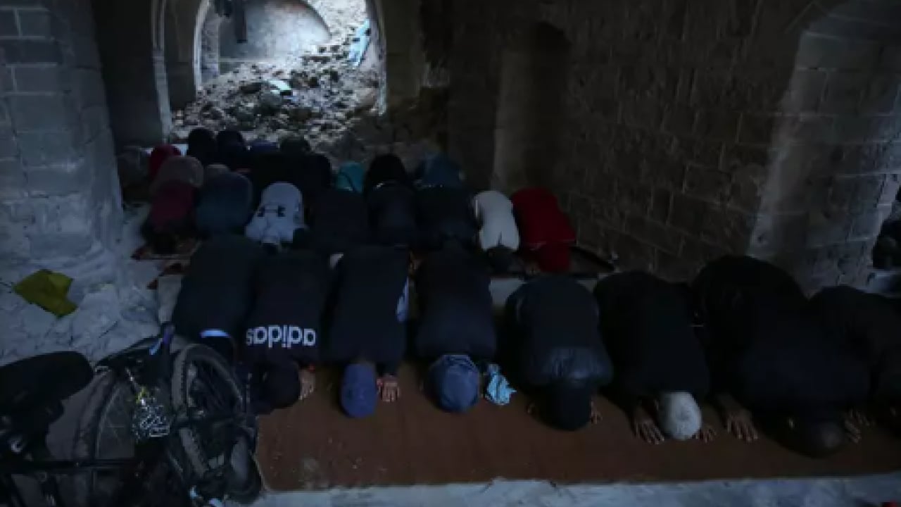 Foto - Gazze'de yine bayram coşkusu yok: Siyonist soykırımı devam ediyor! Ölüm, açlık ve ilaçsızlık…