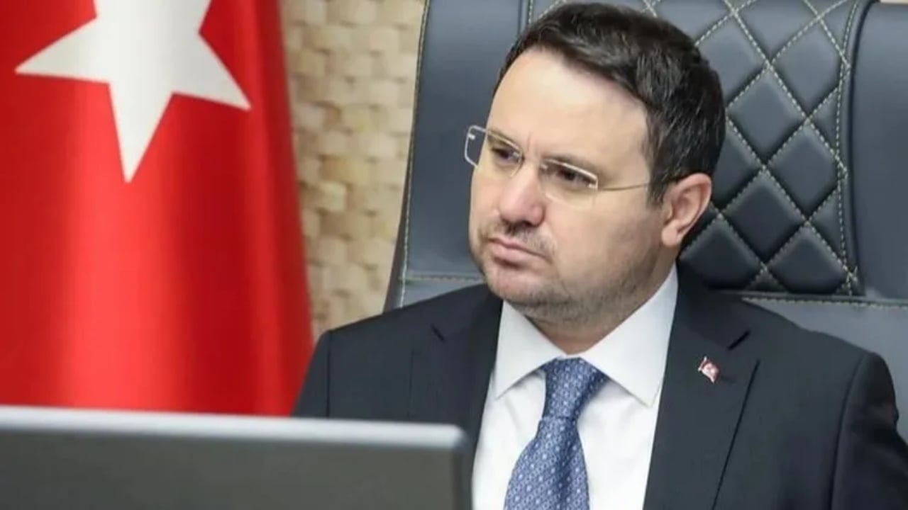 Foto - Gece yarısı Adalet Bakanlığı görevine getirilmişti! "Akın Gürlek" için alarm verildi: Tamamını apar topar çağırdılar