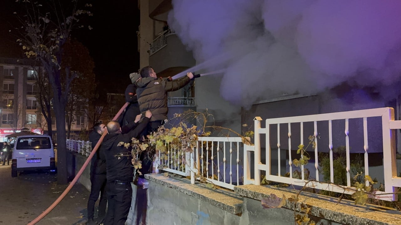 Foto - Gece yarısı dehşeti: Kütahya’daki apartman yangınında 1 ölü, 2 yaralı